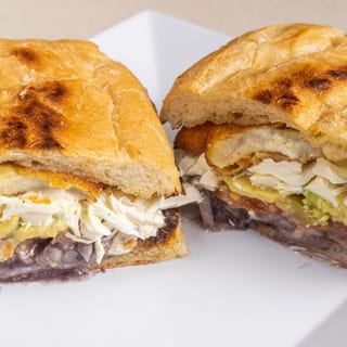 Milanesa de Res con Queso Torta