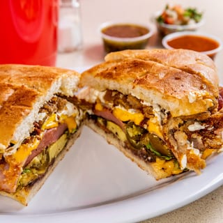 Cubana Tortas